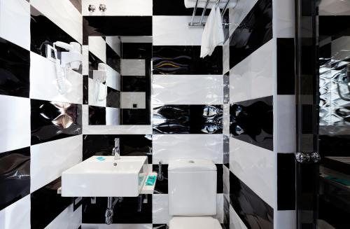 Jc Rooms Jardines - image 7