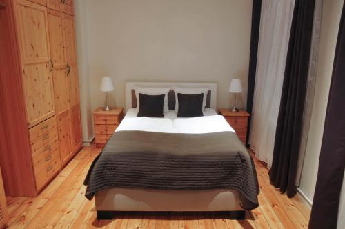 Best City Home Near Checkpoint Charlie - image 4