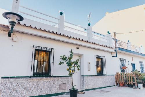 Malaga Beach House, 2 city bikes, 2 children's bikes, WiFi, BIG terrace, BBQ, Family, Childfriendly, Málaga (Foto 8)