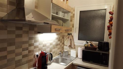 Zoe's Studio - image 4