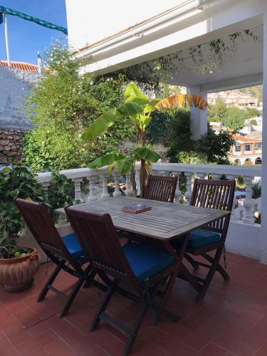 Hostal Avalon - image 8