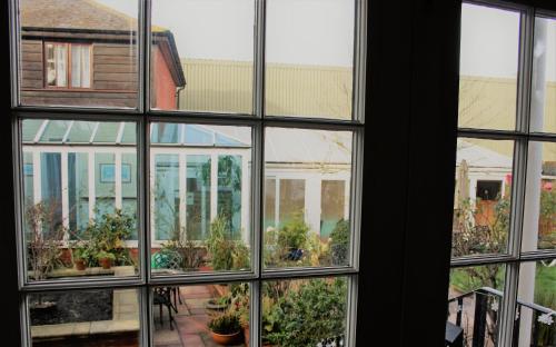 Kert, Thanington hotel in Canterbury