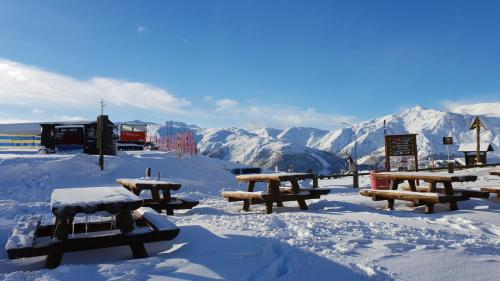 Alpino Lodge - image 8