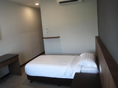 HOTEL SUKARAMAI HOTEL SUKARAMAI