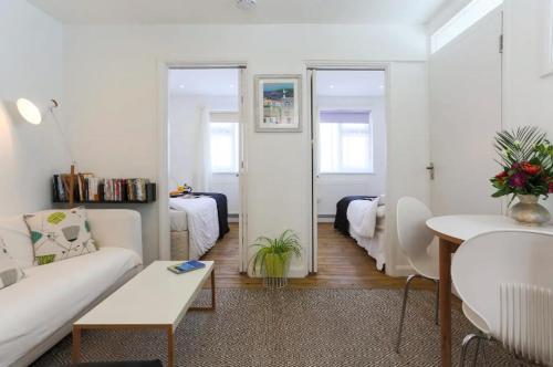 Arty Beachside Apartment, St Ives, Cornwall