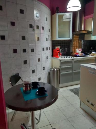 Stunning apartment in the heart of Athens - image 2