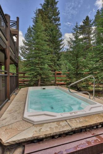 Corral Hideaway - Hot Tub & Steps From Downtown - image 2