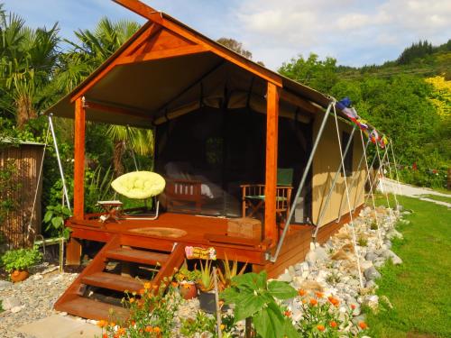 Omarama Oasis - Permaculture Glamping