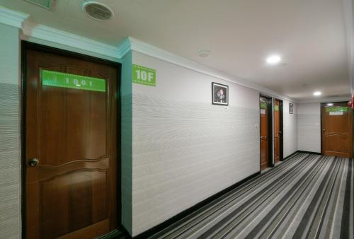 Entrance, The Rivero Hotel in Yancheng District