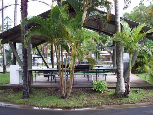 Banana Coast Caravan Park Hotel