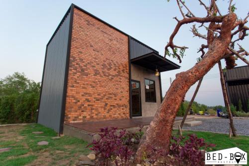 Exterior view, Bed Box in Prathai