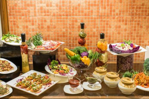 Park Central Comfort e-suites, Pune - 식음료(F&B)