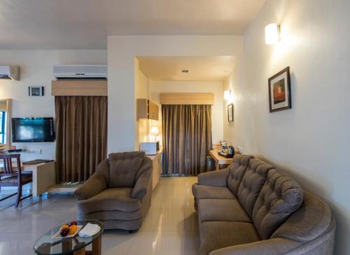 Hotel Phoenix Koregaon Park photo 4
