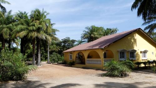 Exterior view, Tendinkoto Lodge in Sanyang