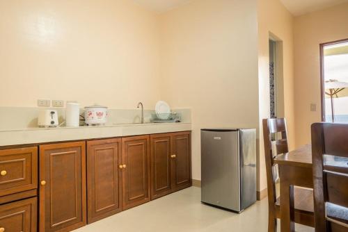 Kellocks' Seaview Apartelle in Dalaguete