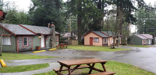 Malahat Bungalows Motel