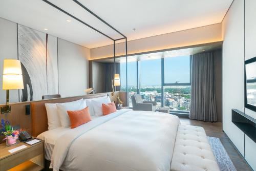 

Wyndham Grand Yangon