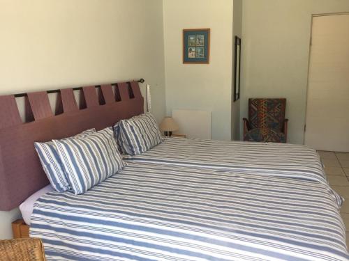 2 twin beds