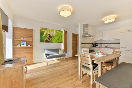 Kronhofer – Apartments & Erlebnis-Imkerei - image 2