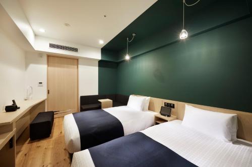 Superior Twin Room- Non-Smoking image 2