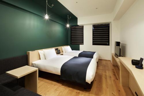 Superior Twin Room- Non-Smoking image 3