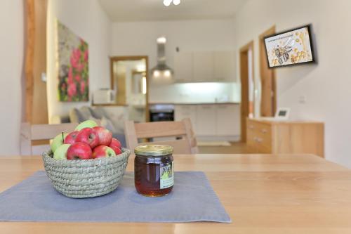 Kronhofer – Apartments & Erlebnis-Imkerei - image 5