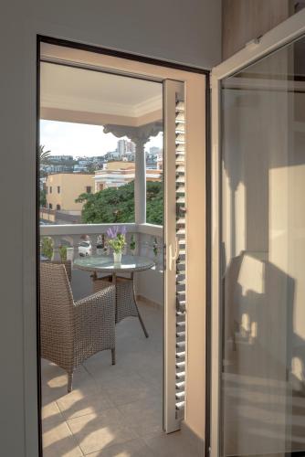 La Palmera Hotel Boutique - image 2