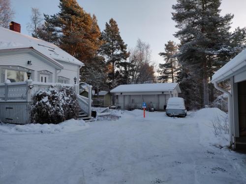 Yrjänäntie Home Apartment