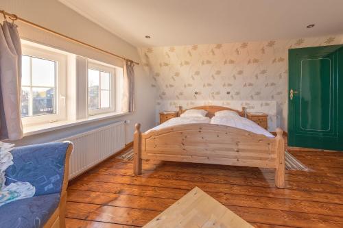 Three-Bedroom Apartment image 10
