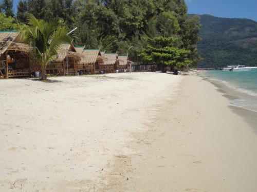 Varin Village Koh Lipe เกาะหลีเป๊ะ