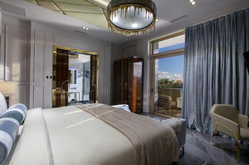 Panorama Suite Beyond Balcony