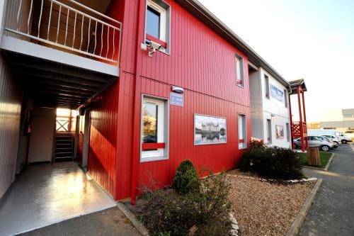 Entrance, initial by balladins Blois in Blois