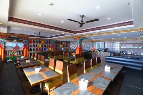 Restaurant, Hotel Norbu House in Dharamshala