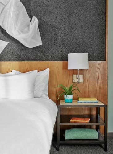 1 king bed
