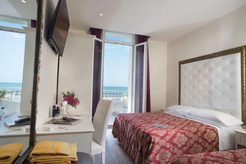 Superior Triple Room with Sea View and Terrace