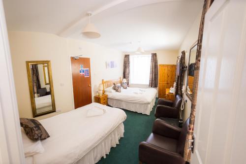Queensbridge Hotel - image 10