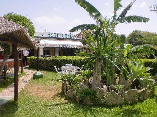  Hostal Restaurante La Ilusion, El Palmar bei Los Canos de Meca