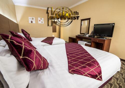 2 queen beds