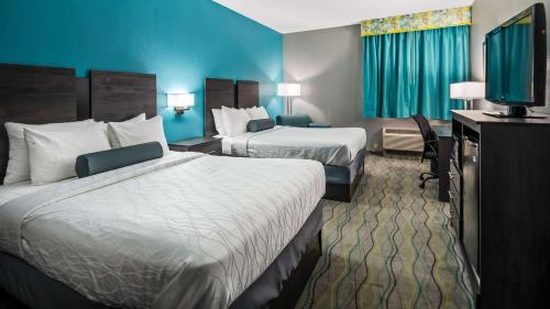 Queen Room with Two Queen Beds - Non-Smoking