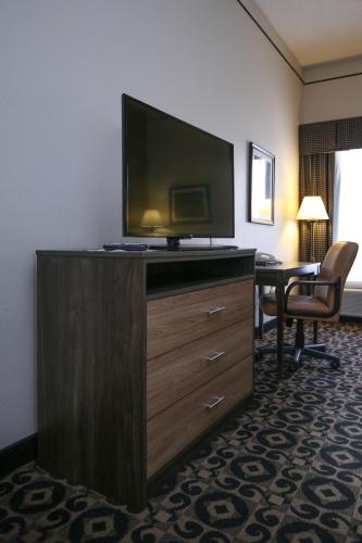 Quality Inn & Suites Boone - University Area