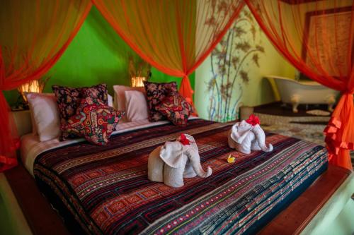 Bali Bohemia Huts Located in Ubud, Bali Bohemia Huts is a perfect starting point from which to explore Bali. Both business travelers and tourists can enjoy the propertys facilities and services. Service-minded staff w