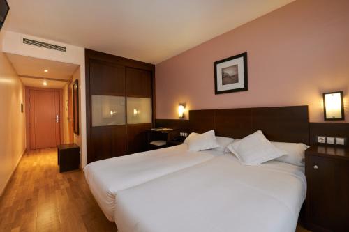 Hotel Castro Real - image 7