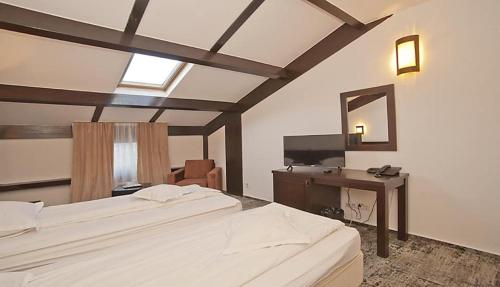 Hotel Regina - image 3