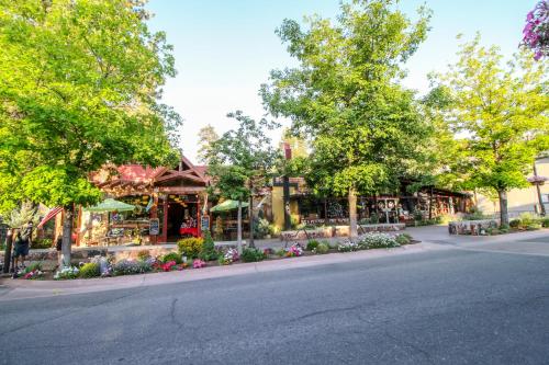 Ponderosa Getaway