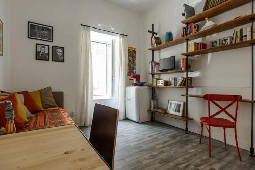  Vesuvius a Mezzocannone, Ferienwohnung in Neapel