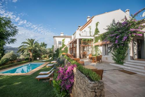 Hotel La Fuente de la Higuera, Malaga
