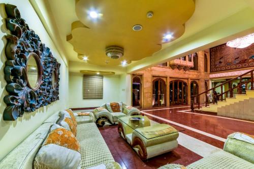 บริการและสิ่งอำนวยความสะดวก, โชกี ธานี - เดอะ พาเลซ โฮเต็ล (Chokhi Dhani - The Palace Hotel) in สุทาร พารา