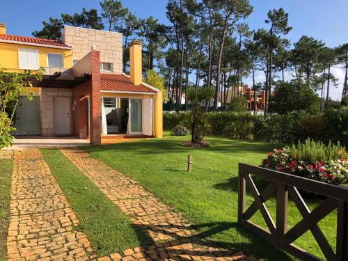  Villa Coloane - Family Vacation House in 3070-744 Praia de Mira