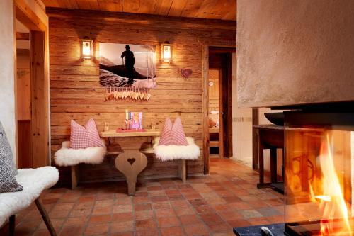 Közös társalgó / TV, Almdorf Flachau - Luxus Huttenurlaub in Griessenkar