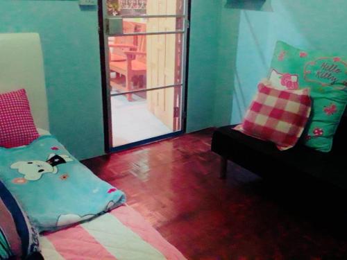 Garden Homestay Garden Homestay is a popular choice amongst travelers in Suratthani, whether exploring or just passing through. Offering a variety of facilities and services, the property provides all you need for a 